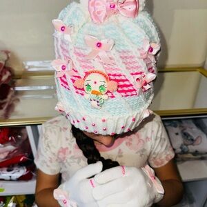 White and Pink Accessories with Unique Design